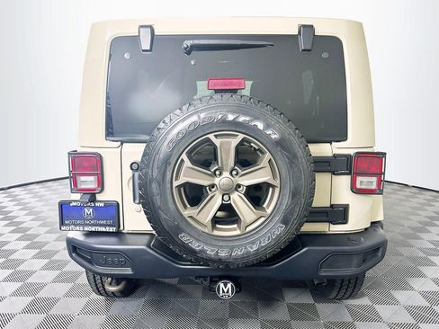 Used 2018 Jeep Wrangler Unlimited Sport image 12