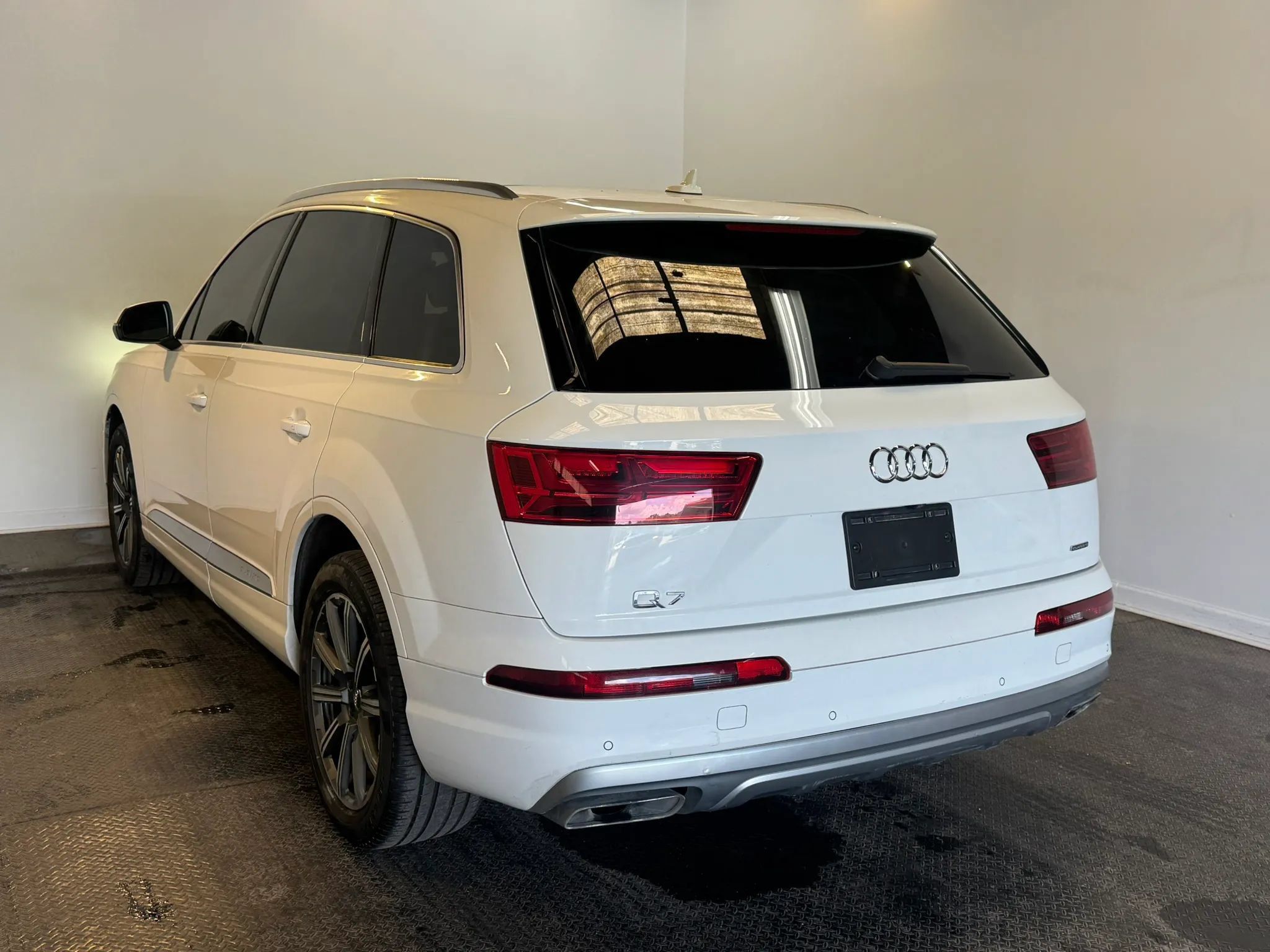 Used 2018 Audi Q7 2.0T Premium Plus w/ Premium Plus Package AWD/4WD image 4