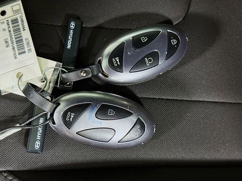 Certified 2025 Hyundai Elantra Sport FWD image 31