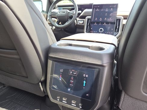New 2026 GMC Yukon Denali Ultimate AWD/4WD image 30