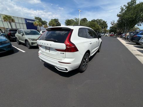 Used 2024 Volvo XC60 B5 Core w/ Protection Package Premier AWD/4WD image 15