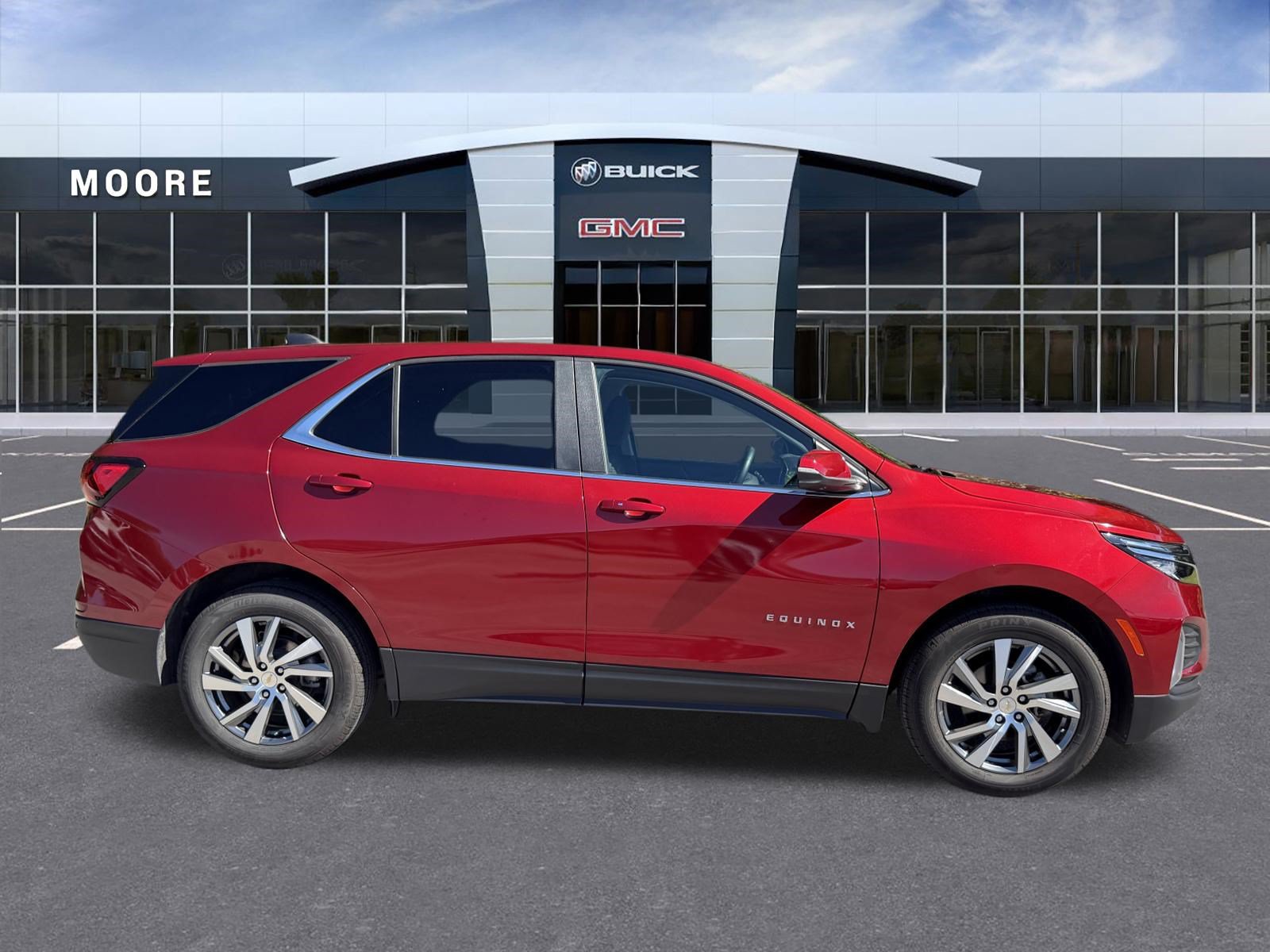Used 2024 Chevrolet Equinox LT FWD image 2