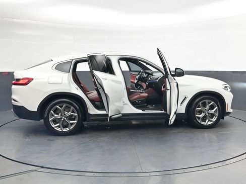 Used 2021 BMW X4 xDrive30i w/ Convenience Package 3 AWD/4WD image 40