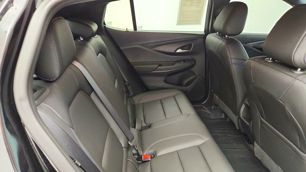Used 2025 Buick Envista Sport Touring w/ Convenience I Package FWD image 23