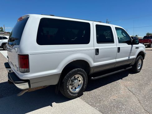 Used 2004 Ford Excursion XLT AWD/4WD image 6