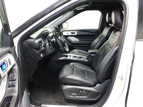 Used 2020 Ford Explorer Platinum w/ Premium Technology Package AWD/4WD image 20