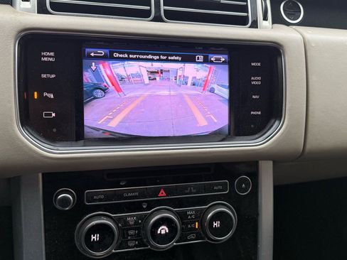 Used 2013 Land Rover Range Rover HSE image 19