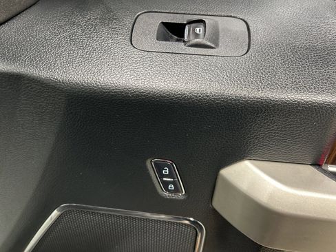 Used 2016 Ford F150 Lariat w/ Equipment Group 502A Luxury image 39