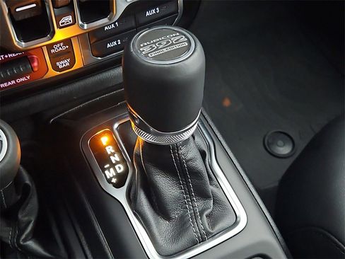 New 2025 Jeep Wrangler Unlimited Rubicon 392 image 27