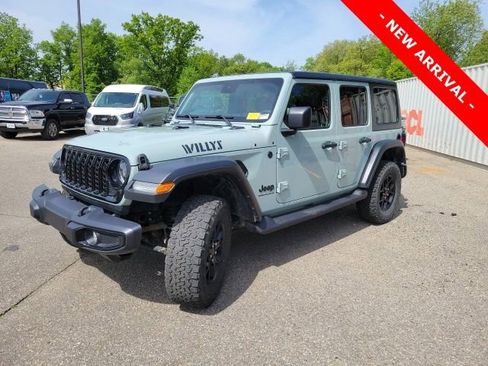 Used 2024 Jeep Wrangler Unlimited Sport AWD/4WD image 7