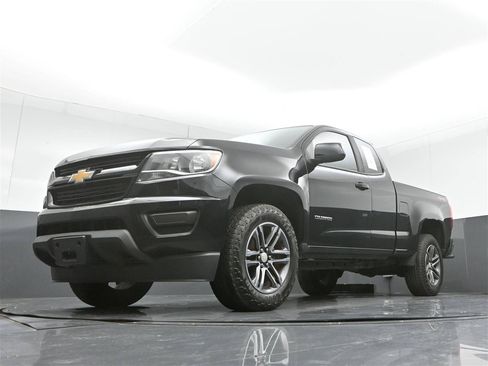 Used 2019 Chevrolet Colorado W/T w/ Custom Special Edition AWD/4WD image 28