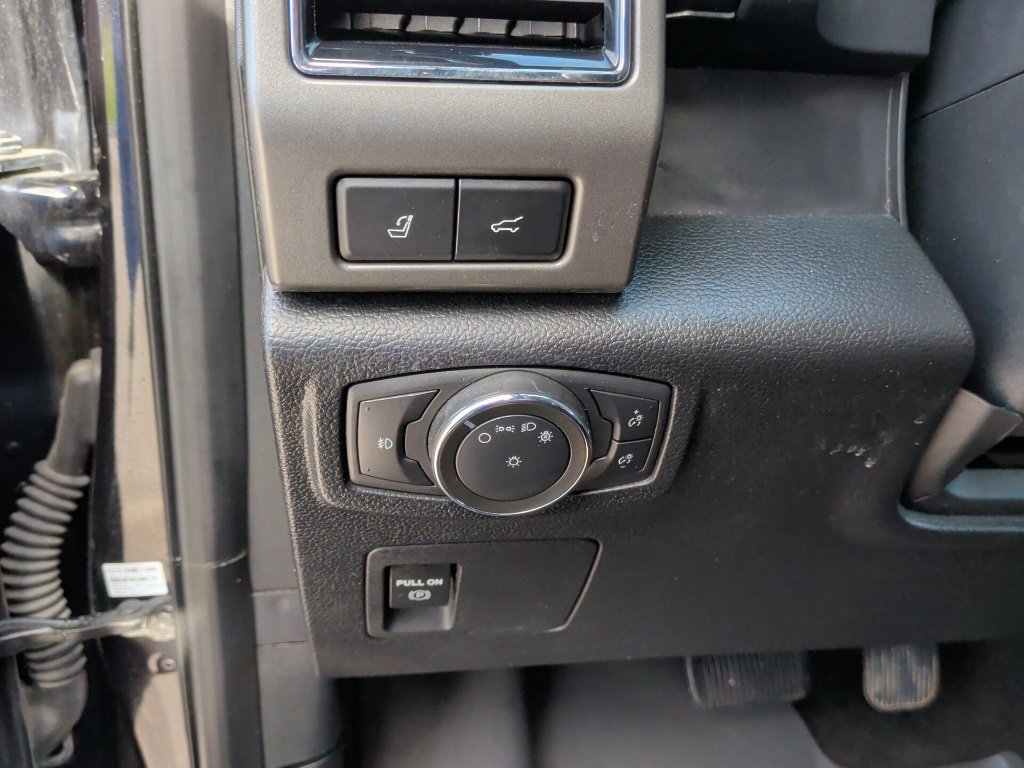 Used 2021 Ford Expedition XLT RWD image 16