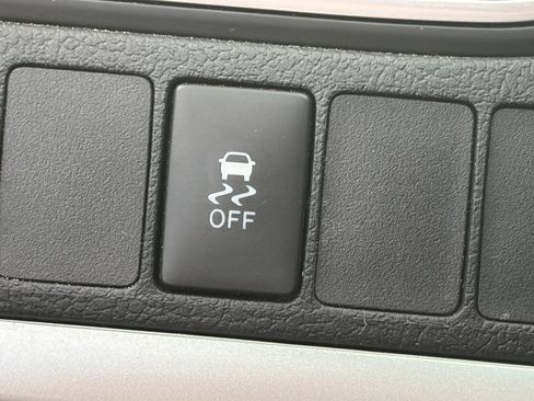 Used 2016 Toyota Camry XSE w/ Moonroof Package image 10