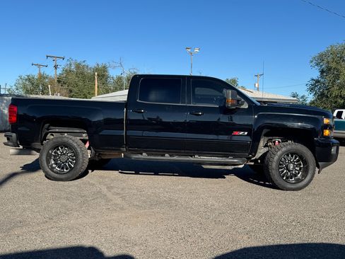 Used 2019 Chevrolet Silverado 2500 LTZ w/ Duramax Plus Package image 8