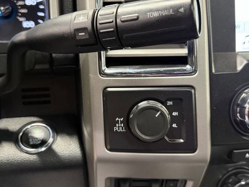 Used 2017 Ford F350 Lariat w/ Lariat Ultimate Package AWD/4WD image 26