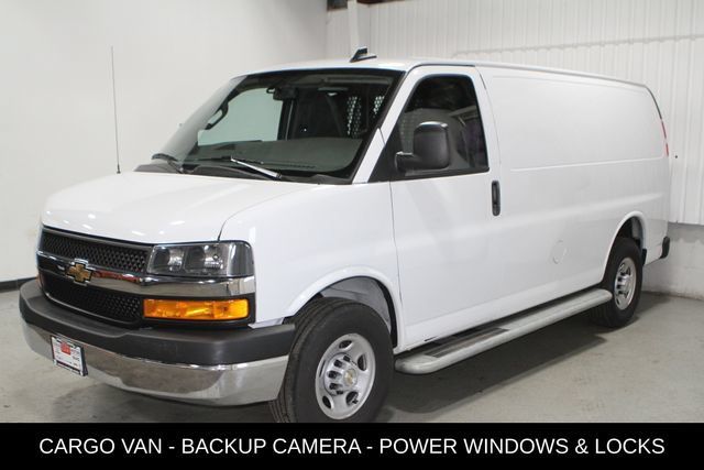 Used 2024 Chevrolet Express 2500 w/ Driver Convenience Package RWD image 9