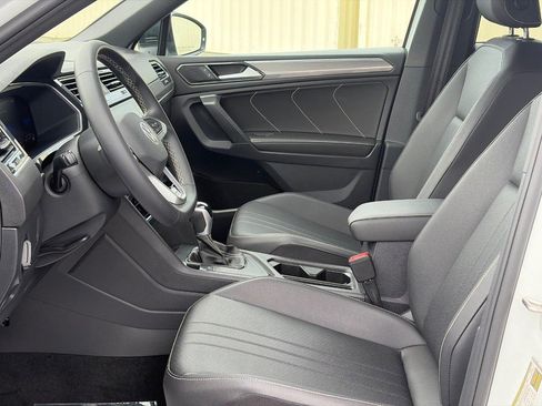 Used 2023 Volkswagen Tiguan SE R-Line FWD image 20