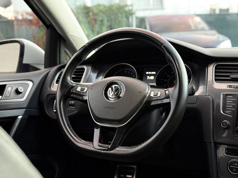 Used 2015 Volkswagen e-Golf SEL Premium FWD image 16