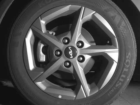 Used 2025 Kia K4 LXS image 12