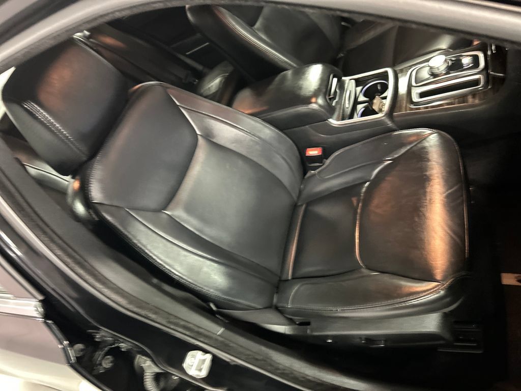 Used 2017 Chrysler 300 Limited AWD/4WD image 25