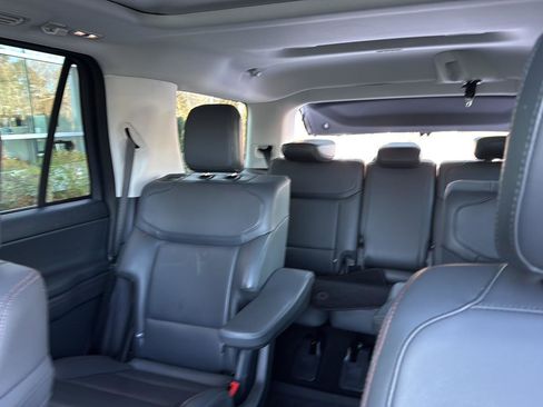 Certified 2025 Ford Expedition Active image 27