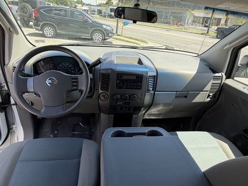 Used 2007 Nissan Titan XE AWD/4WD image 12