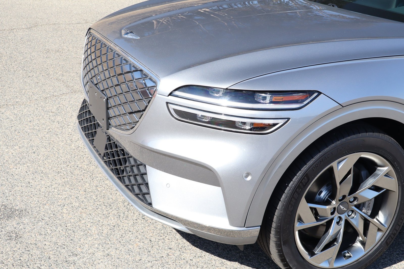Used 2025 Genesis Electrified GV70 AWD/4WD image 8