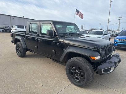 New 2026 Jeep Gladiator Sport