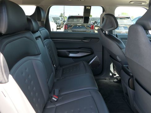 Certified 2024 Kia EV9 Wind image 23