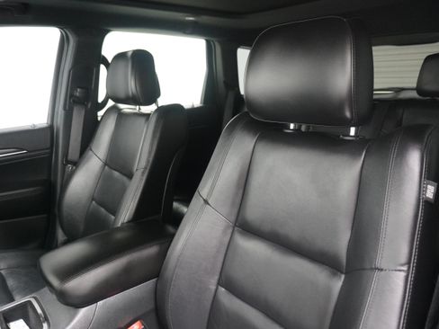 Used 2021 Jeep Grand Cherokee Limited w/ Sun & Sound Group RWD image 11