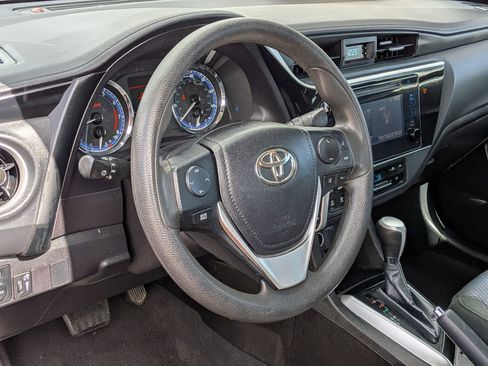 Used 2019 Toyota Corolla LE image 14