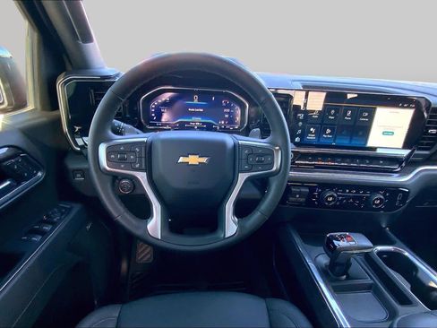 Used 2025 Chevrolet Silverado 1500 LTZ w/ Z71 Off-Road Package AWD/4WD image 6