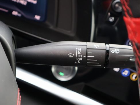 Used 2022 Chevrolet Corvette Stingray Premium Cpe w/ Z51 Performance Package image 32