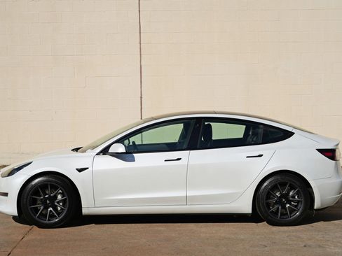 Used 2021 Tesla Model 3 Standard Range Plus RWD image 46