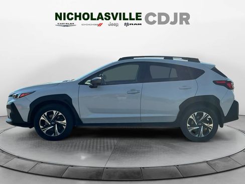 Used 2024 Subaru Crosstrek 2.0i Premium AWD/4WD image 2
