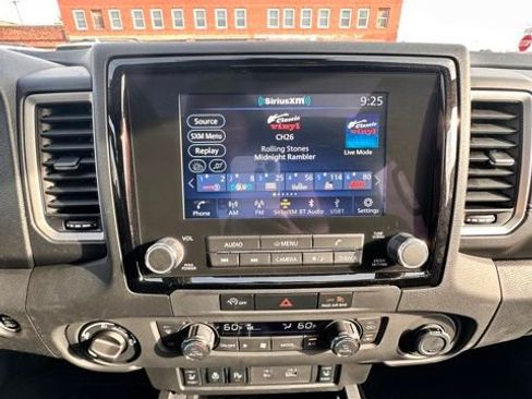 Certified 2024 Nissan Frontier SL w/ Technology Package AWD/4WD image 13