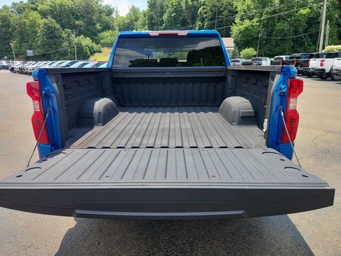 Used 2024 Chevrolet Silverado 1500 Custom w/ Turbomax Blackout Package AWD/4WD image 45