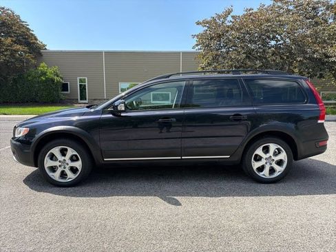 Used 2016 Volvo XC70 T5 Premier w/ Proximity Package FWD image 12