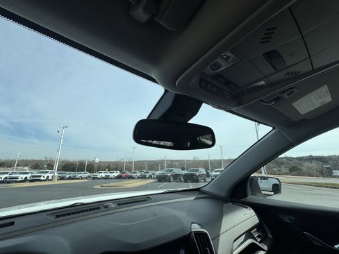 Used 2023 GMC Terrain AT4 image 21