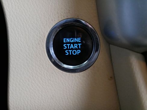 Used 2015 Toyota Highlander Limited image 32