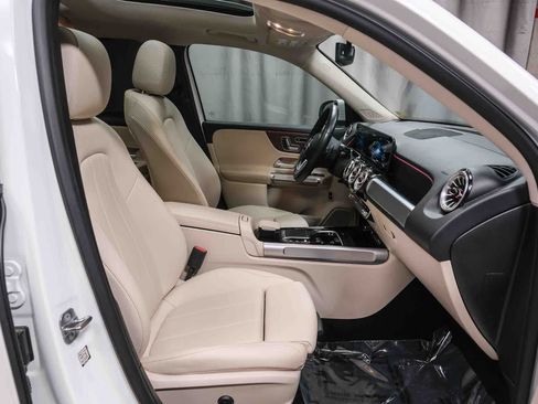 Certified 2023 Mercedes-Benz GLB 250 image 22