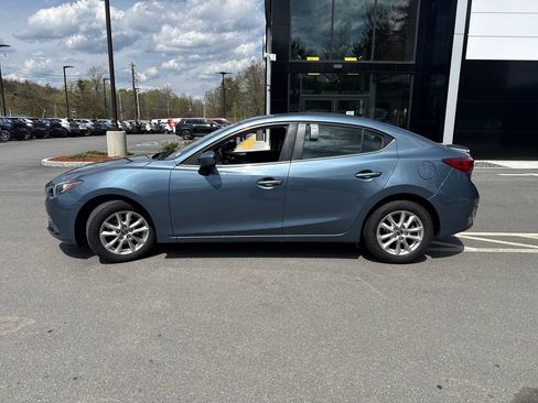 Used 2016 MAZDA MAZDA3 i Touring FWD image 2