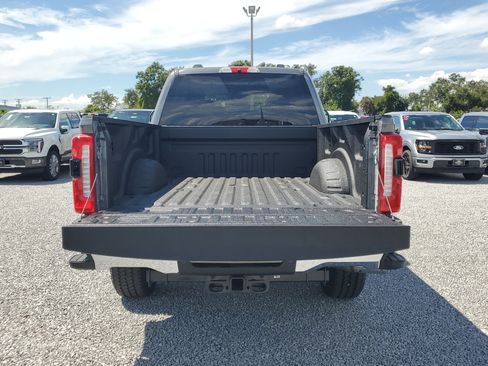 New 2026 Ford F350 Lariat w/ FX4 Off-Road Package image 10