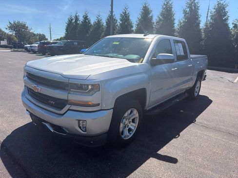 Used 2017 Chevrolet Silverado 1500 LT w/ All Star Edition AWD/4WD image 9
