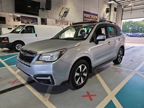 Used 2018 Subaru Forester 2.5i Premium AWD/4WD image 6