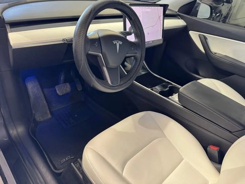 Used 2021 Tesla Model Y Long Range AWD/4WD image 12