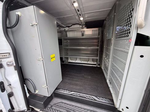 Used 2020 Ford Transit 150 Low Roof RWD image 10