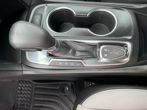 Certified 2023 Chevrolet Equinox LT FWD image 16