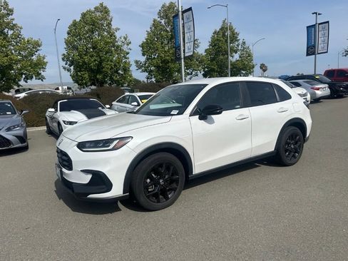 Used 2023 Honda HR-V Sport image 5