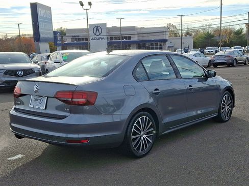 Used 2016 Volkswagen Jetta Sport image 4